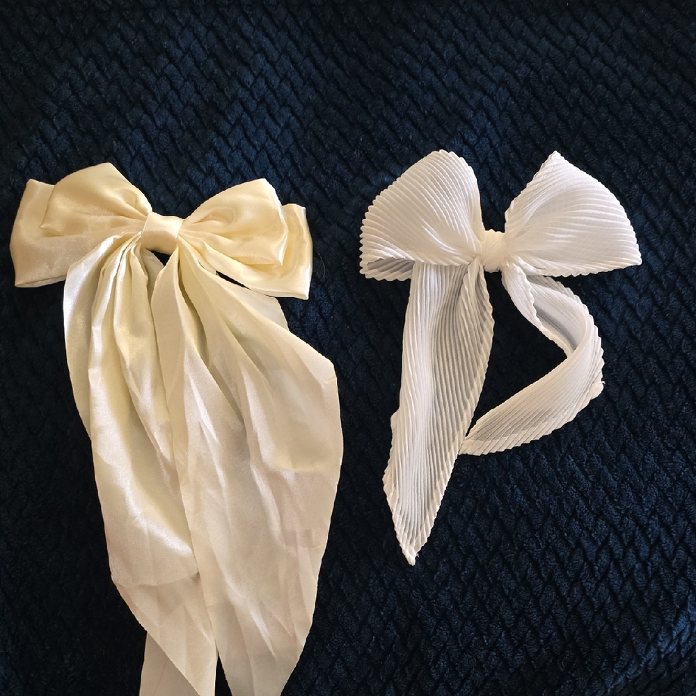 Chic Cream and White Hair Bows